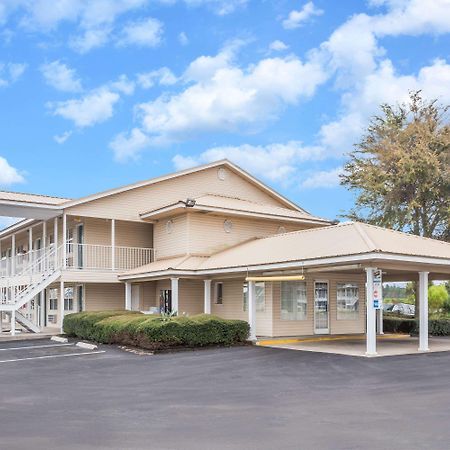 Super 8 By Wyndham Madison Hotel Exterior photo