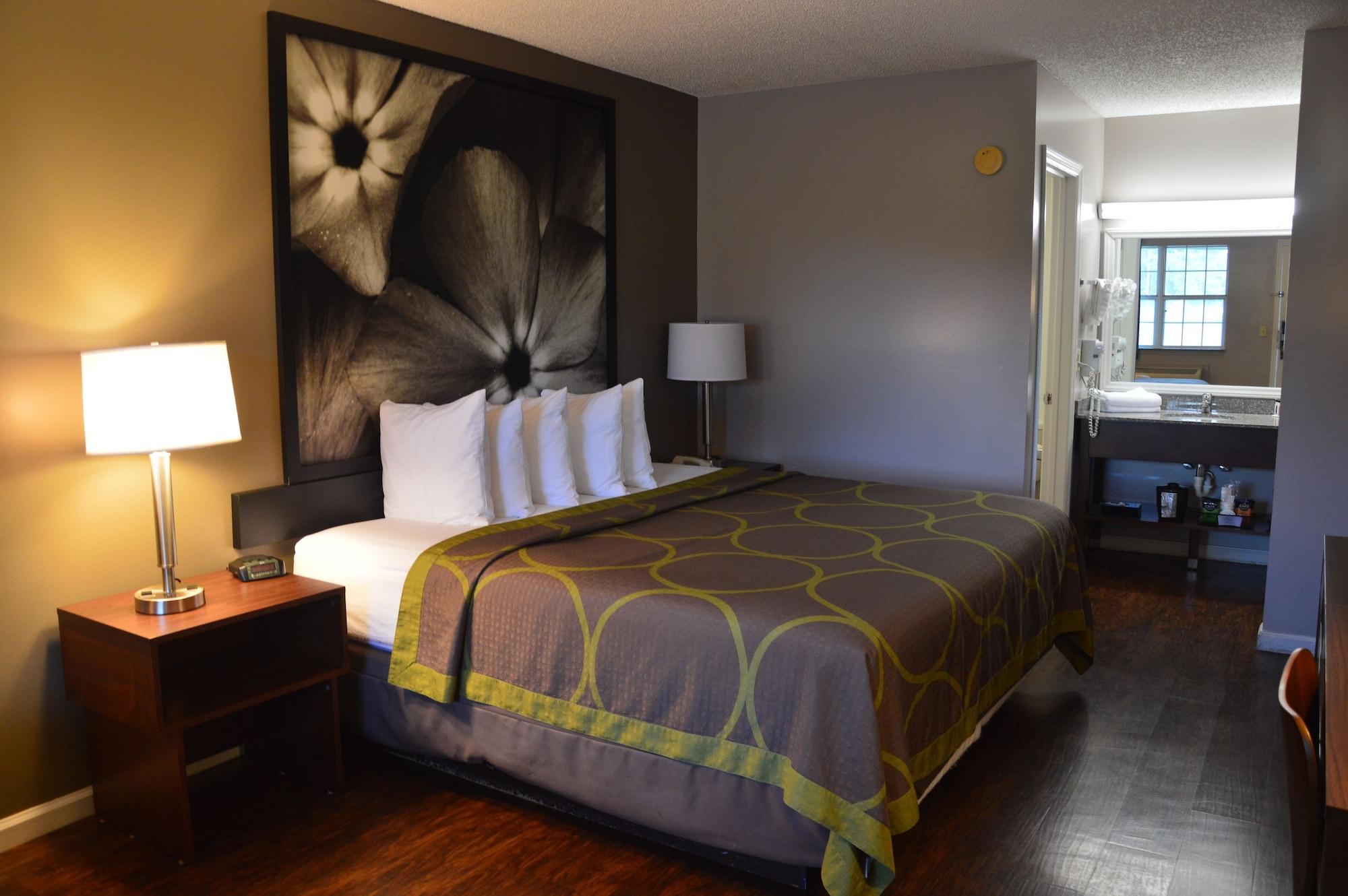 Super 8 By Wyndham Madison Hotel Exterior photo